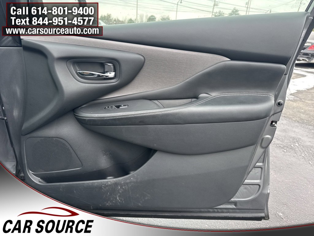 Used 2023 Nissan Murano SV image 41