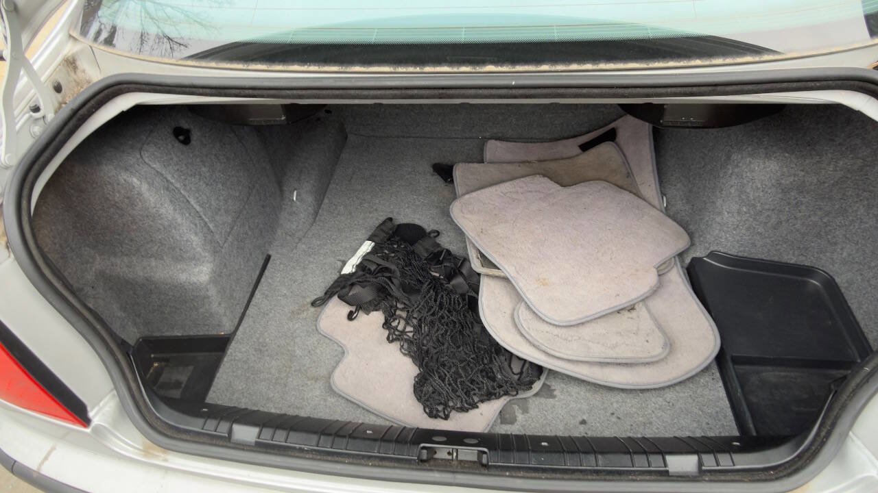 Used 2001 BMW 330i Sedan image 37