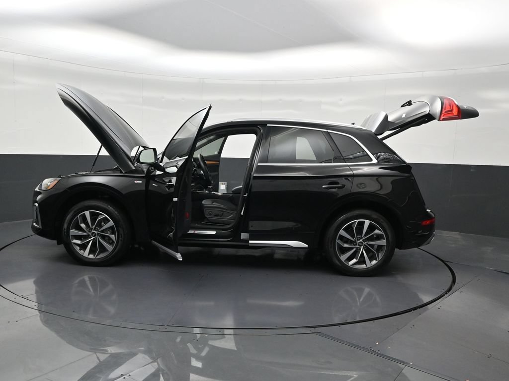 Used 2023 Audi Q5 2.0T Premium Plus w/ Premium Plus Package AWD/4WD image 32