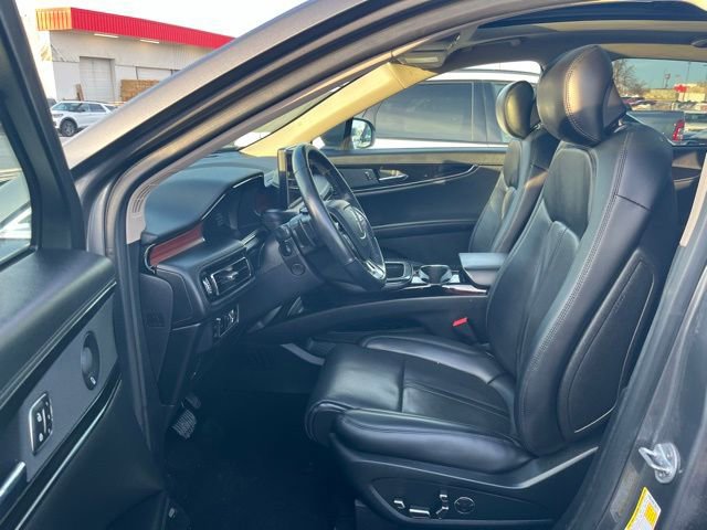 Used 2023 Lincoln Nautilus Reserve w/ Equipment Group 201A image 16