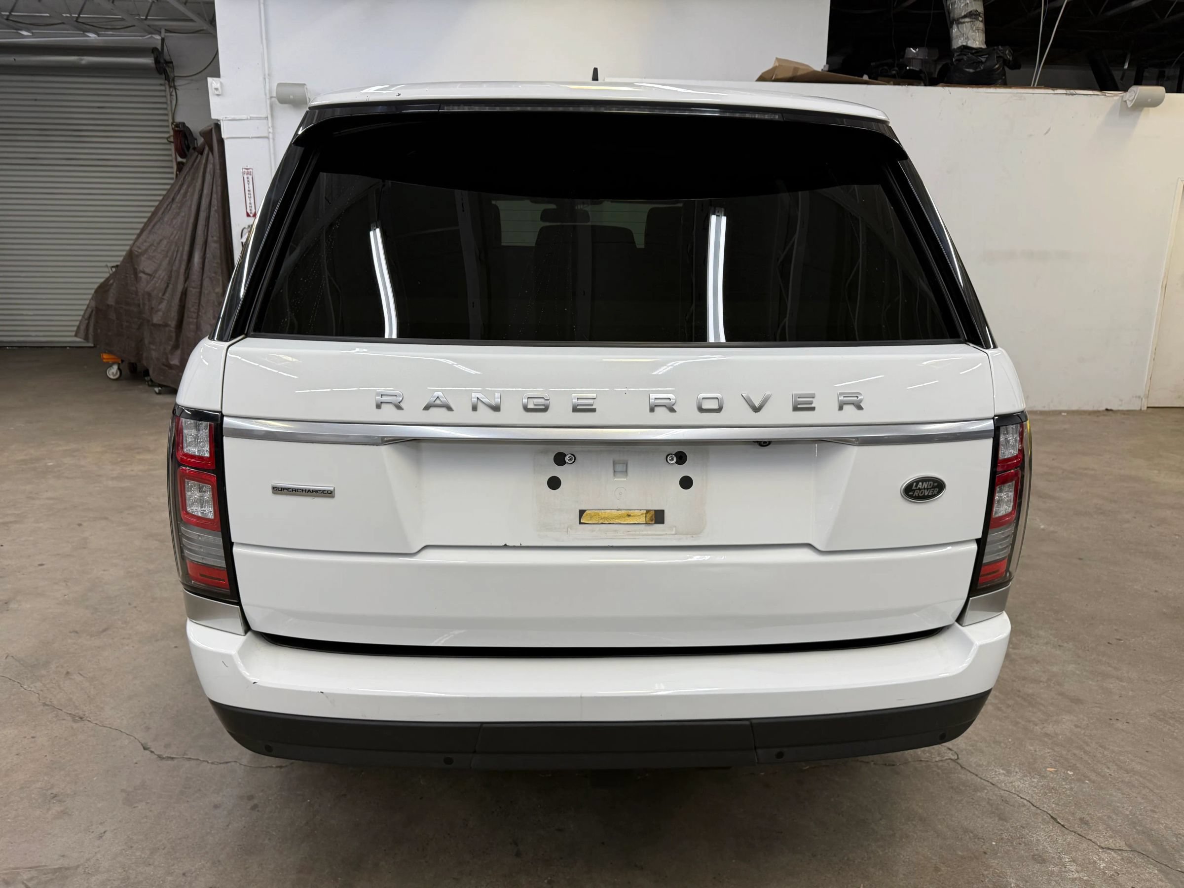 Used 2015 Land Rover Range Rover Long Wheelbase Supercharged AWD/4WD image 4