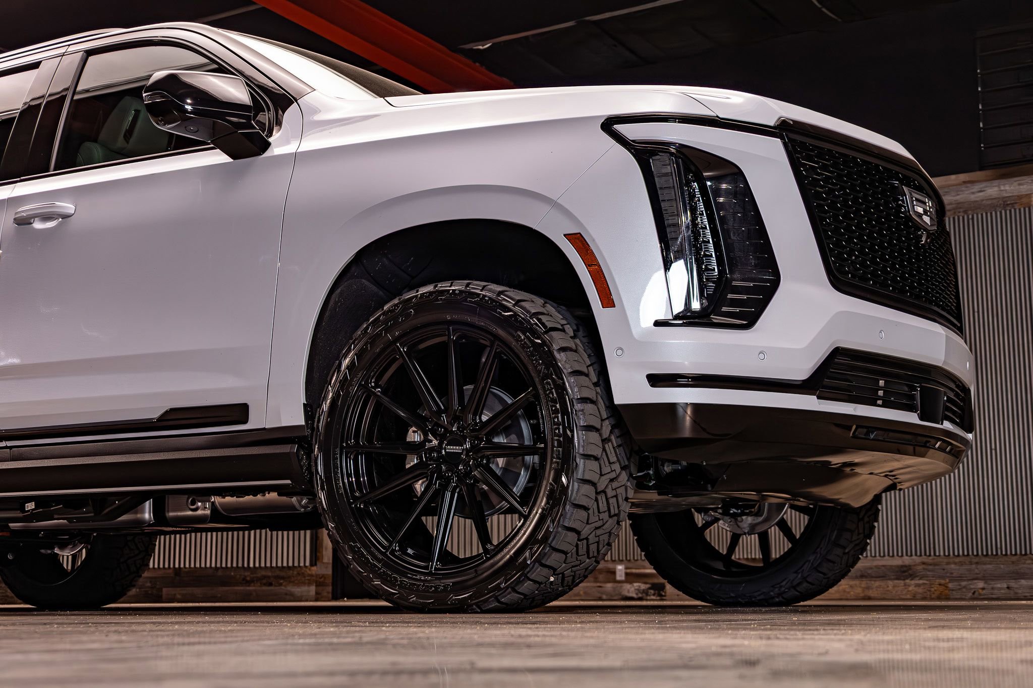 Used 2026 Cadillac Escalade ESV Platinum Sport w/ LPO, ONYX Package AWD/4WD image 12