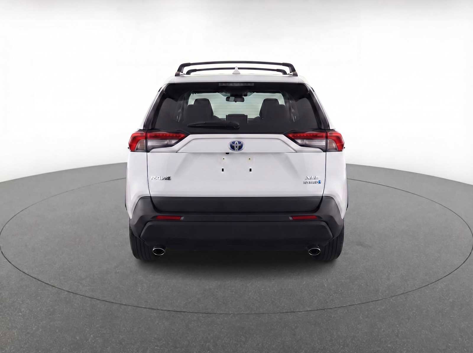 Used 2023 Toyota RAV4 XLE w/ Convenience Package image 7