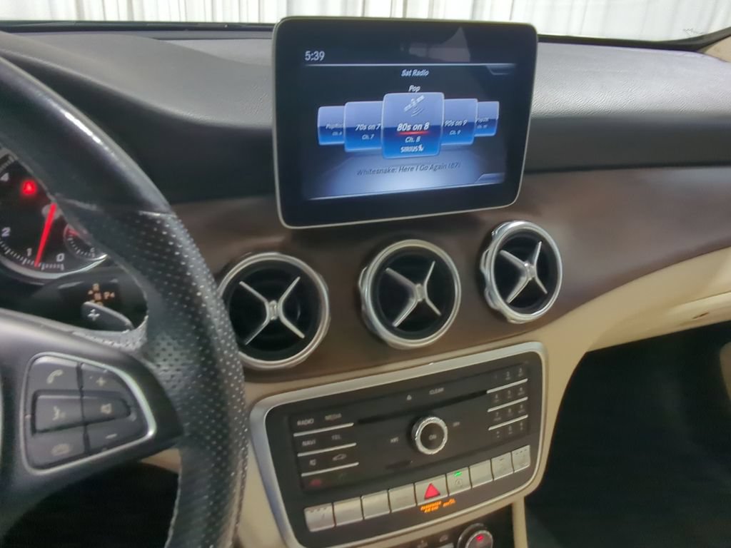 Used 2019 Mercedes-Benz GLA 250 4MATIC image 32