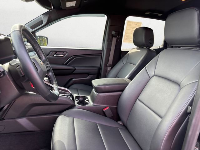 Used 2024 Chevrolet Colorado LT w/ LT Convenience Package III image 9