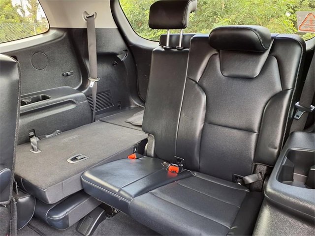 Used 2025 Kia Telluride S image 9