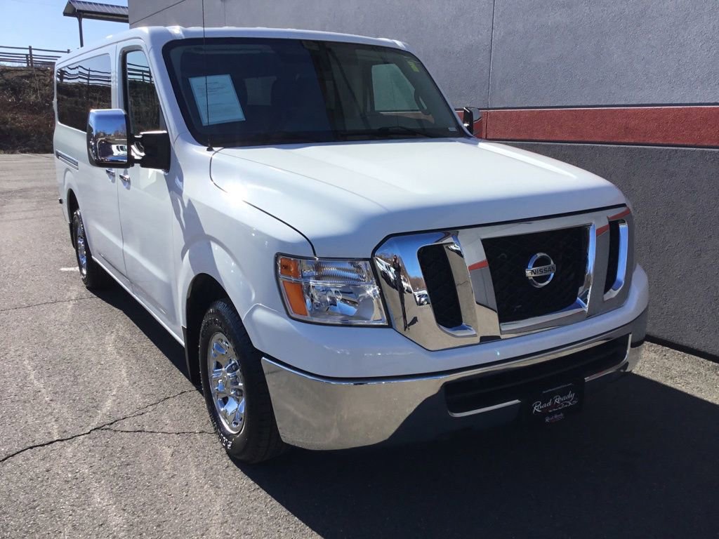 Used 2015 Nissan NV 3500 SV w/ Technology Package image 2