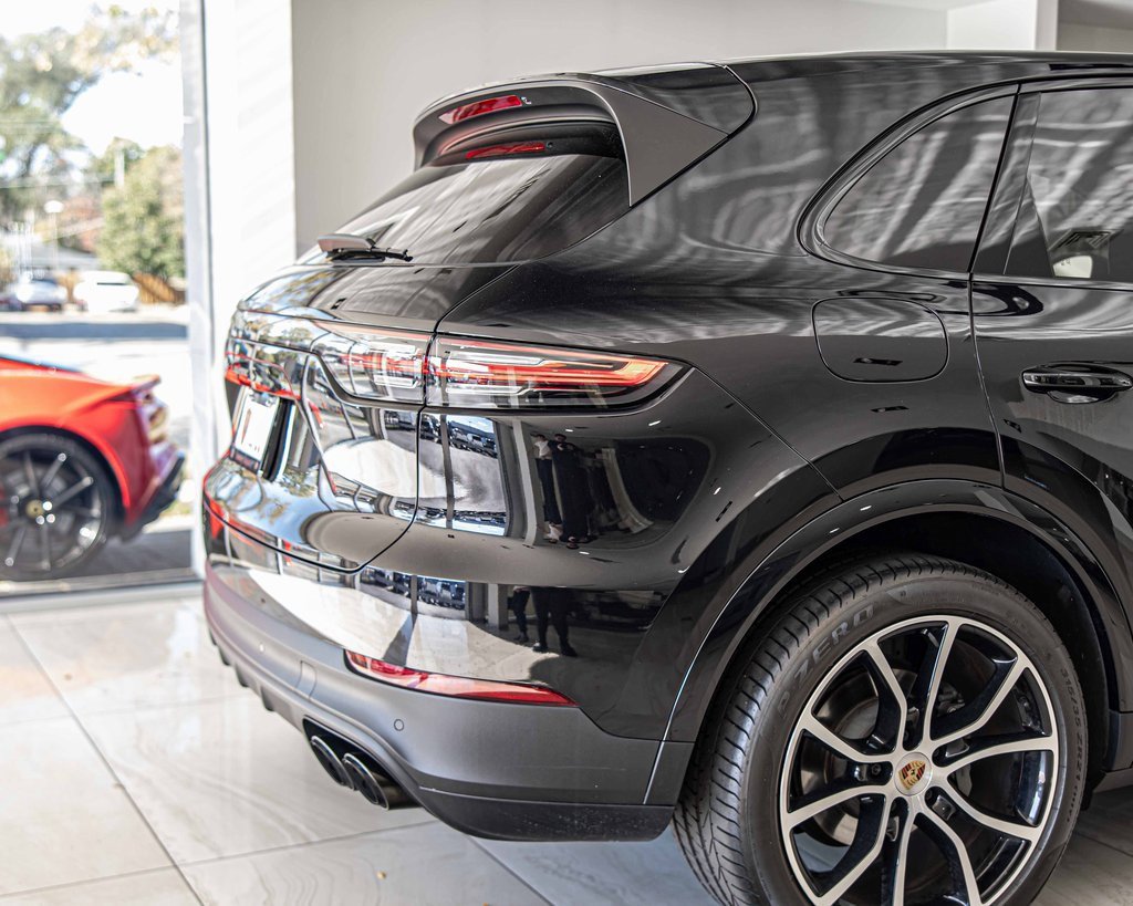 Used 2022 Porsche Cayenne S Platinum image 12