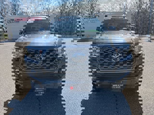 Certified 2021 Toyota Tacoma TRD Off-Road image 4