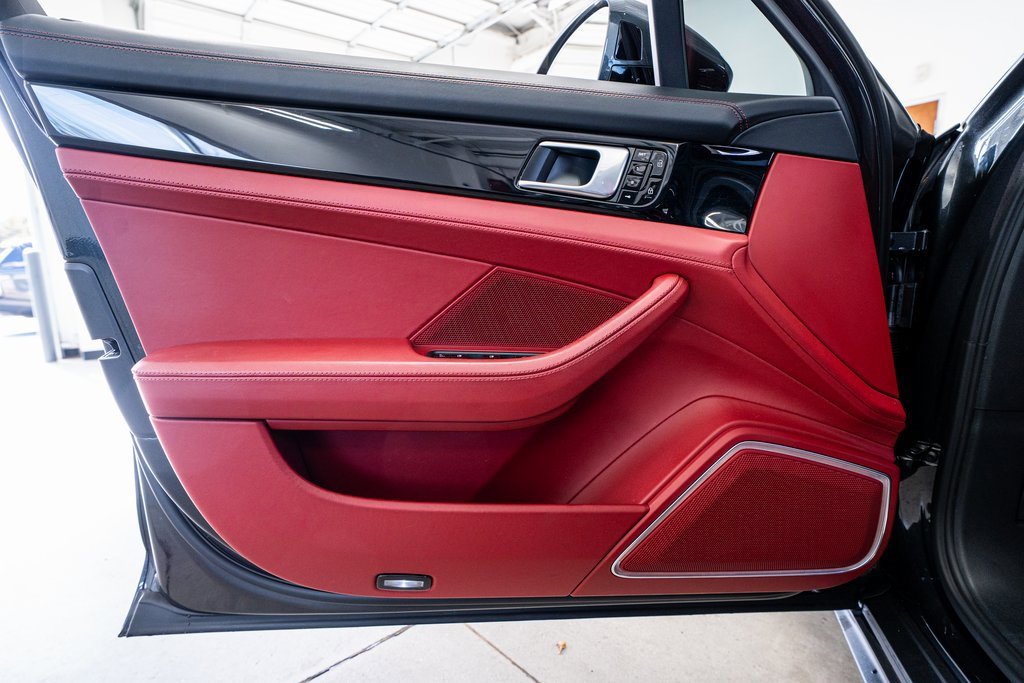 Used 2021 Porsche Panamera 4 image 29