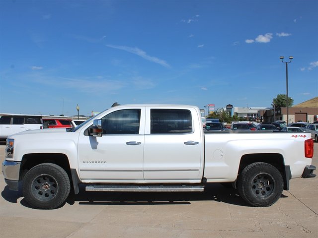 Used 2018 Chevrolet Silverado 1500 LTZ w/ LTZ Plus Package AWD/4WD image 4
