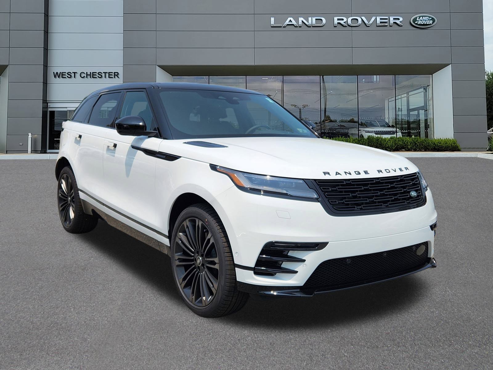 New 2026 Land Rover Range Rover Velar Dynamic SE image 2