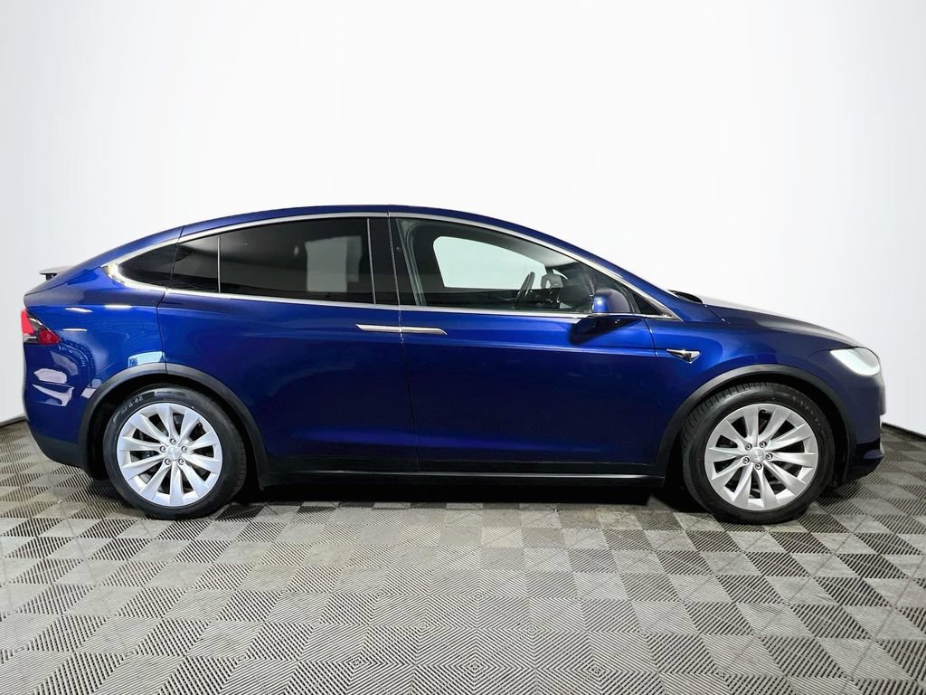 Used 2018 Tesla Model X 75D AWD/4WD image 8