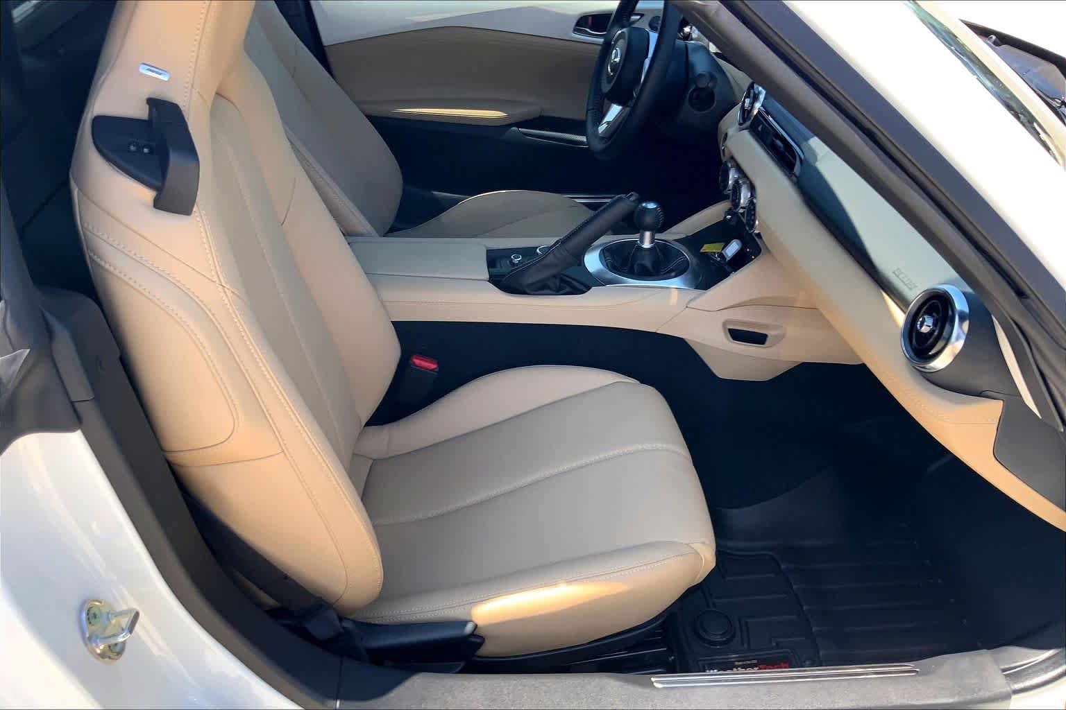 Used 2025 MAZDA MX-5 Miata RF Grand Touring RWD image 8