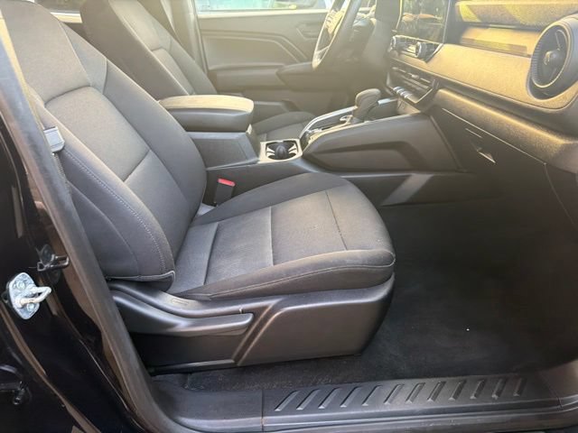 Used 2024 Chevrolet Colorado Trail Boss w/ LPO, Dark Essentials Package AWD/4WD image 9