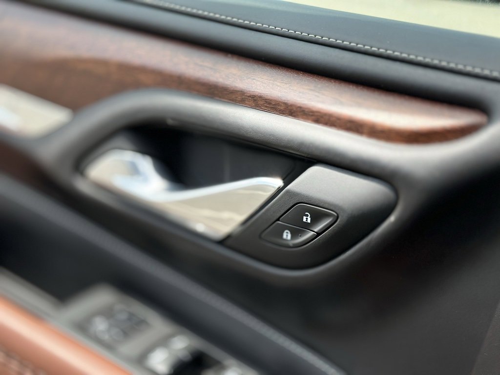 Used 2023 GMC Yukon XL Denali Ultimate image 26