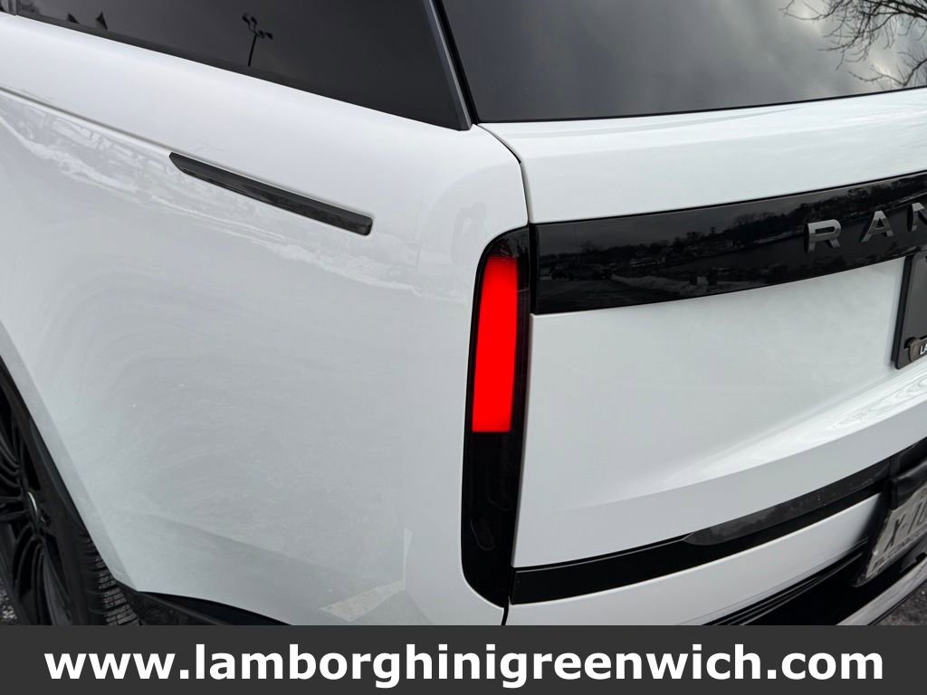 Used 2022 Land Rover Range Rover SE image 16