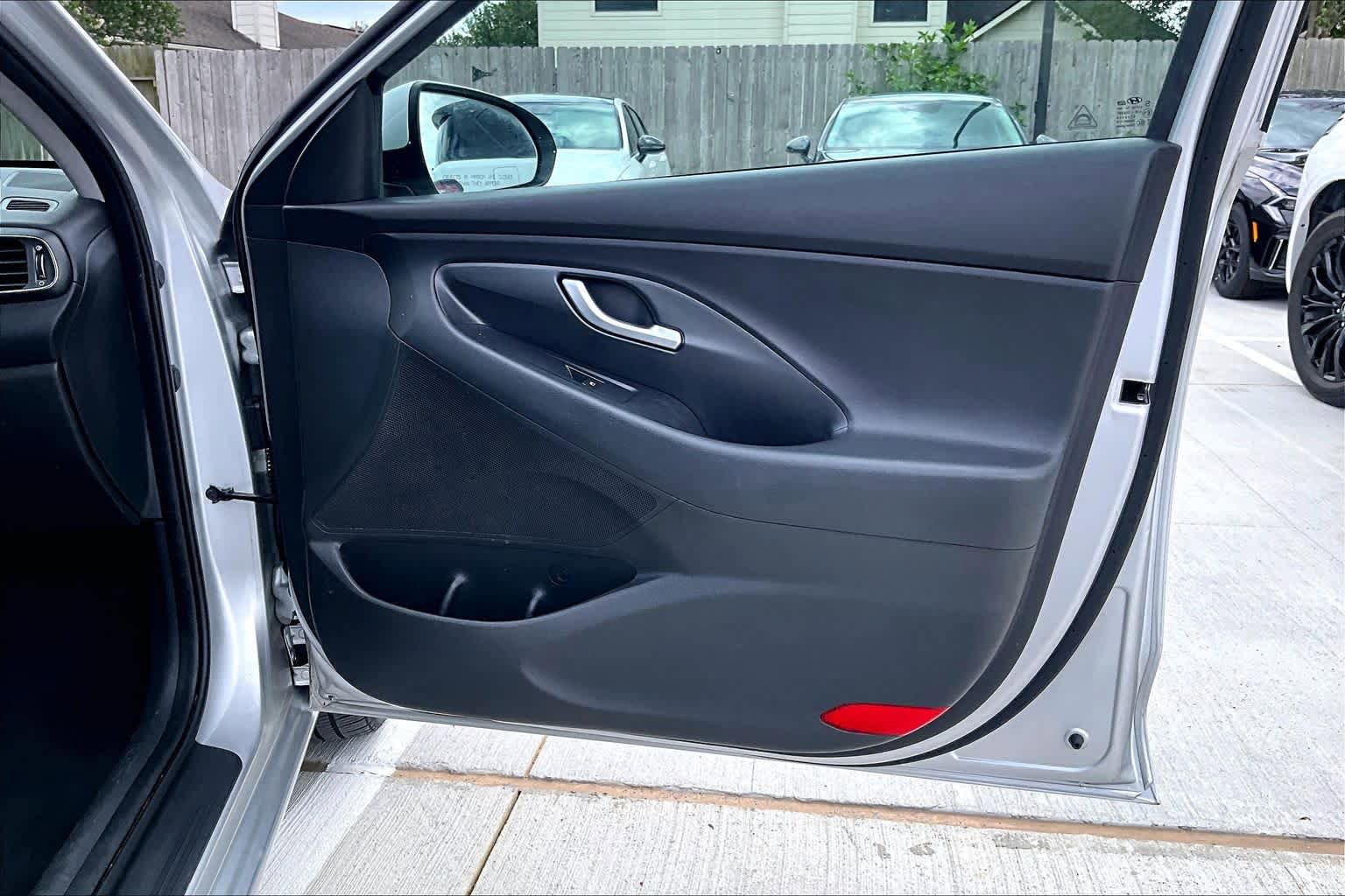 Used 2018 Hyundai Elantra GT w/ Style Package 02 FWD image 21