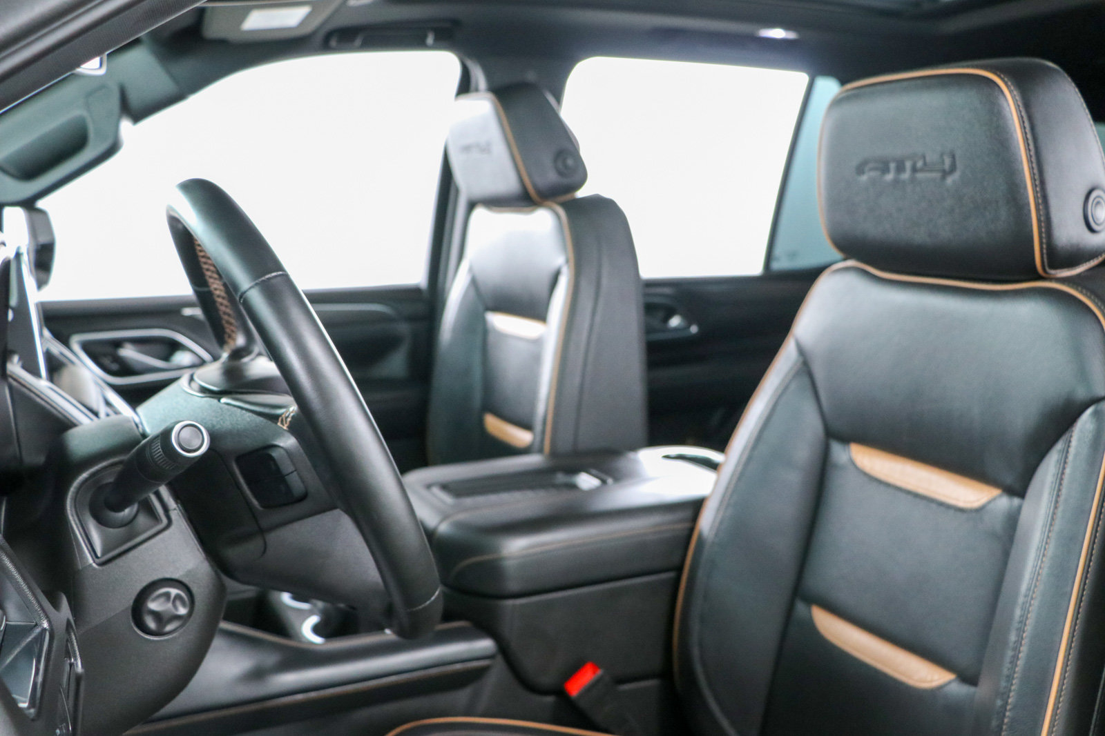 Used 2024 GMC Yukon AT4 AWD/4WD image 27