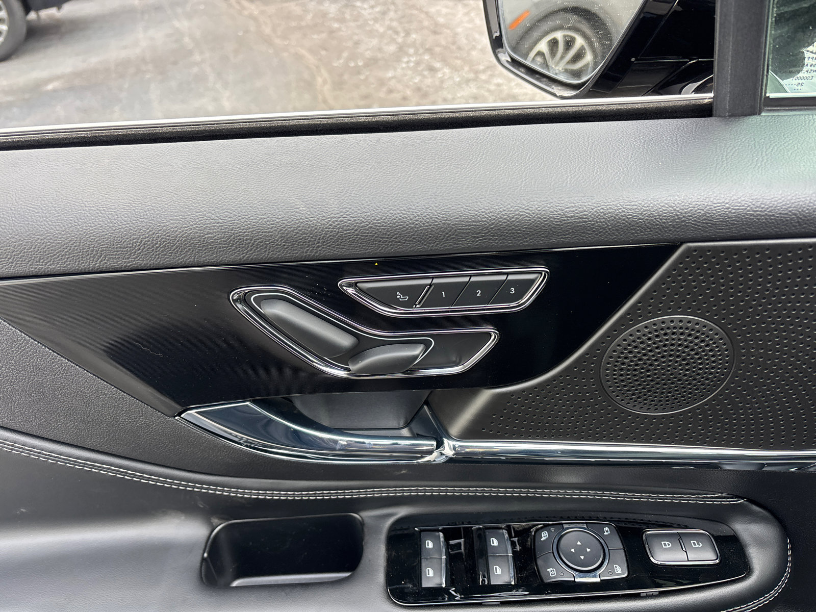 New 2026 Lincoln Corsair Premiere image 12