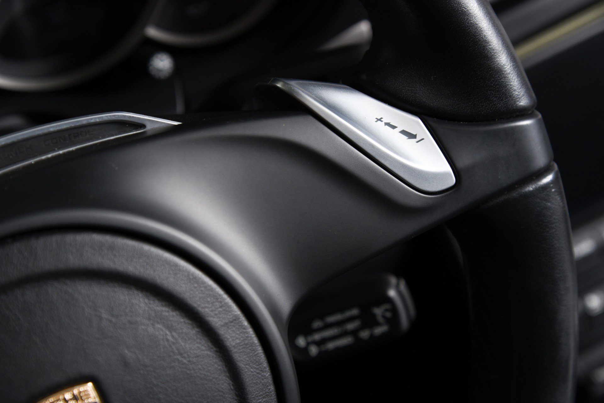 Used 2012 Porsche 911 Carrera 4 image 18