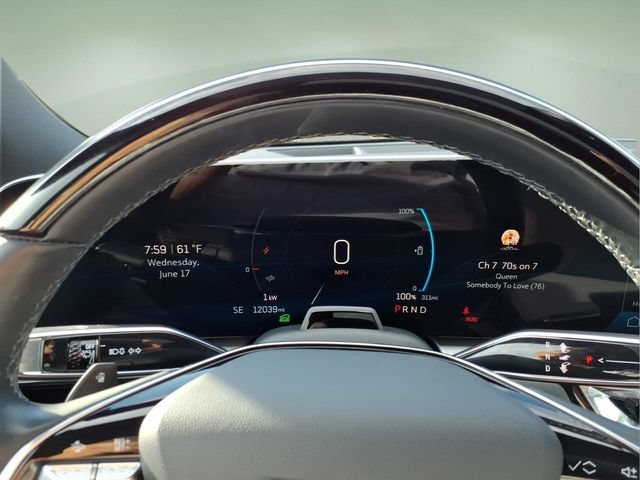 Used 2024 Cadillac Lyriq Luxury AWD/4WD image 24