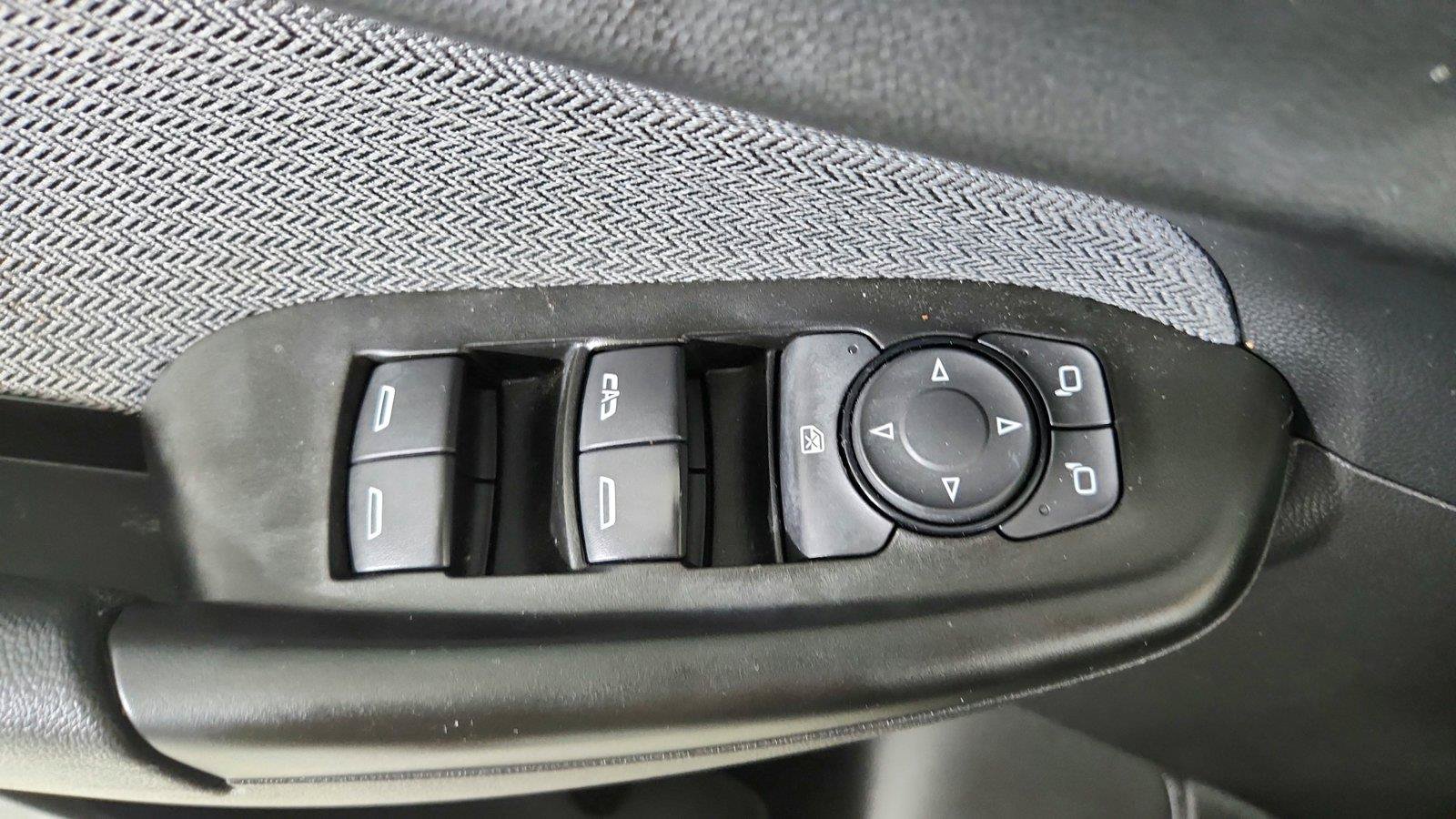 Used 2023 Chevrolet TrailBlazer LT FWD image 17