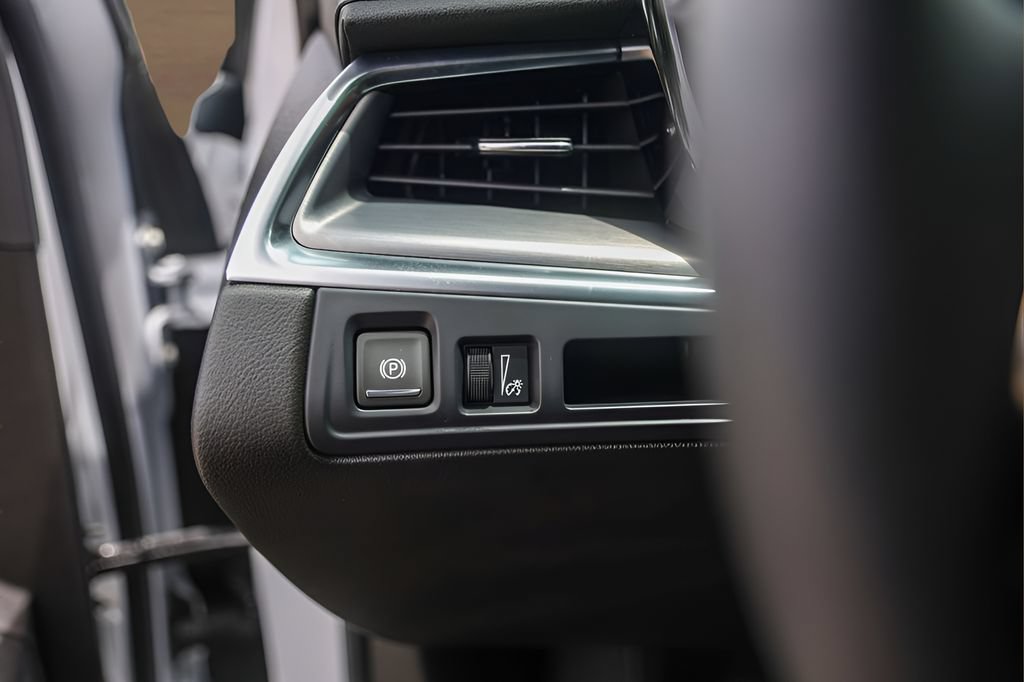 Certified 2024 Cadillac XT5 Luxury FWD image 15