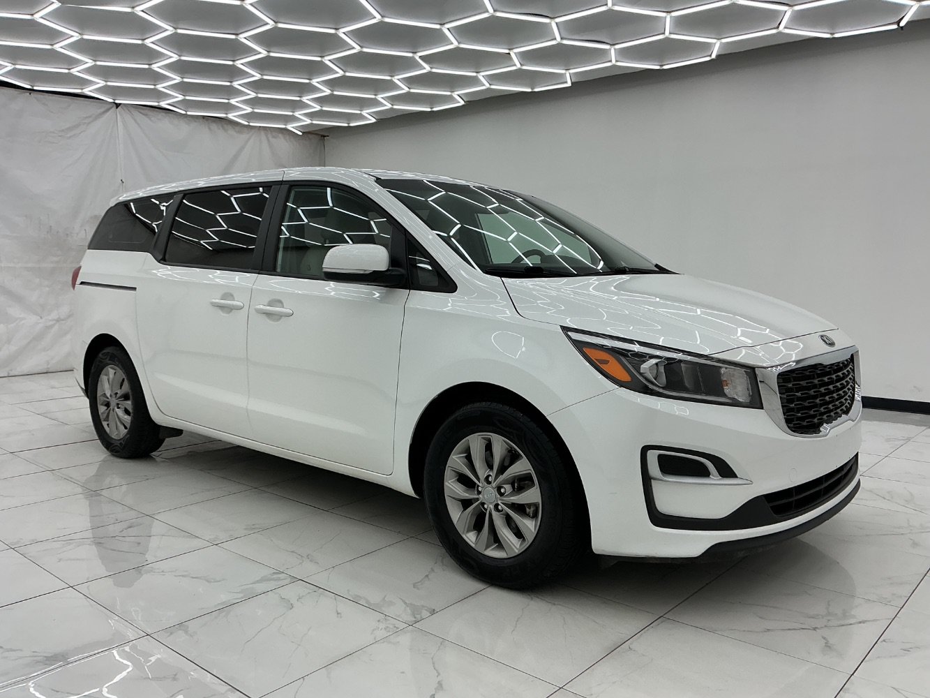 Used 2020 Kia Sedona L FWD image 7