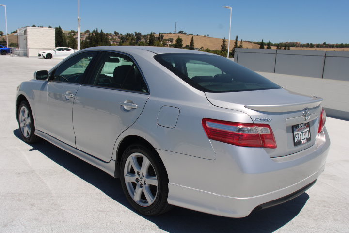 Used 2007 Toyota Camry SE FWD image 5