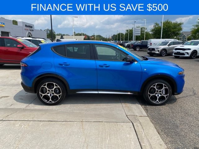 Used 2024 Alfa Romeo Tonale Ti AWD/4WD image 2