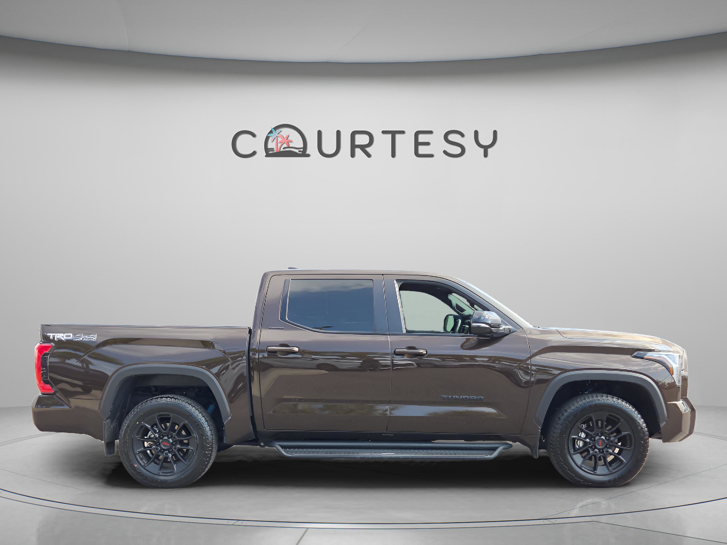 Used 2025 Toyota Tundra Limited w/ TRD Off-Road Package image 7