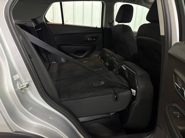 Used 2017 Chevrolet Trax LS FWD image 16