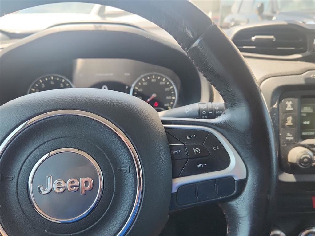 Used 2016 Jeep Renegade Trailhawk AWD/4WD image 15