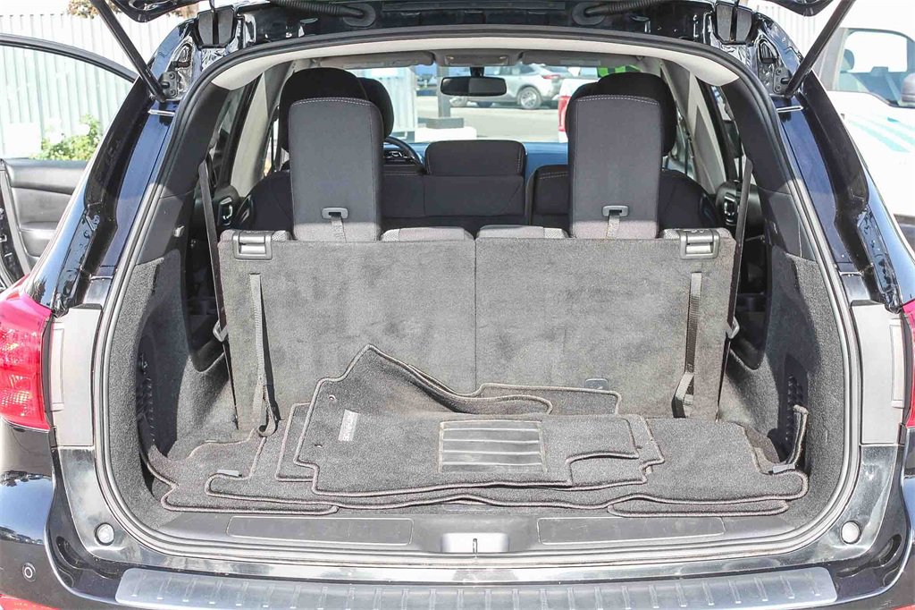 Used 2020 Nissan Pathfinder SV image 32