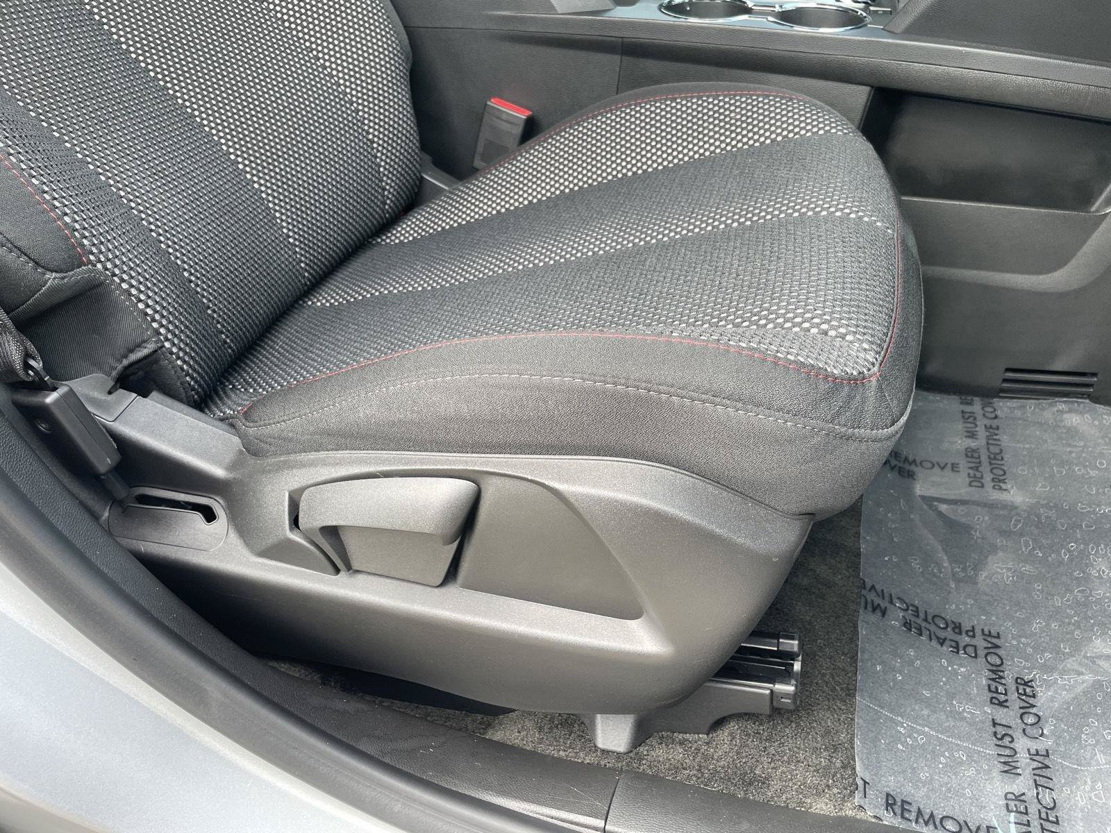 Used 2017 GMC Terrain SLE FWD image 3