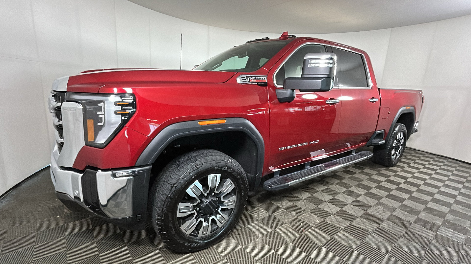 Used 2024 GMC Sierra 2500 SLT w/ SLT Premium Package AWD/4WD image 8