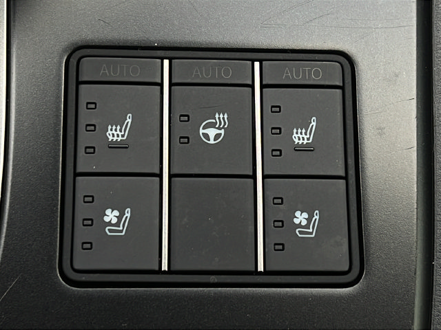 Used 2024 Lexus UX 250h FWD w/ Premium Package image 21
