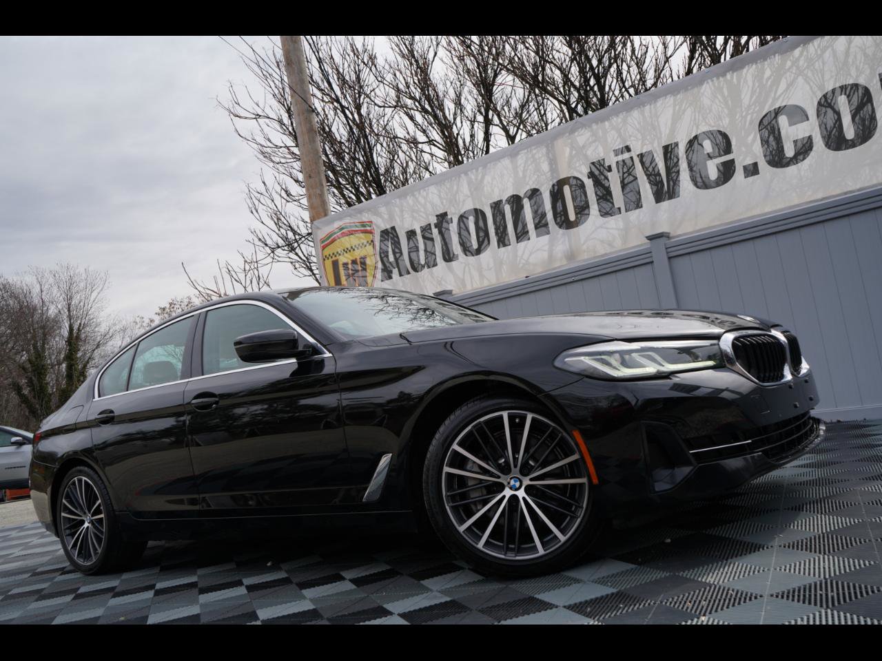Used 2021 BMW 530i xDrive 530i xDrive Sedan w/ Convenience Package image 1