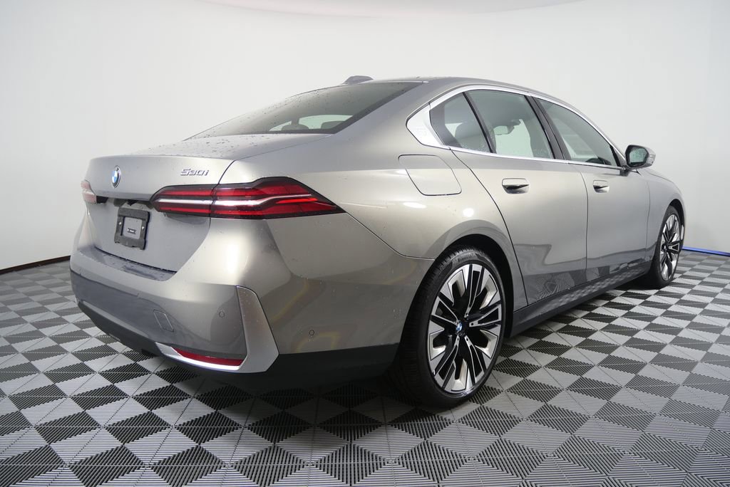 Used 2025 BMW 530i 530i image 3
