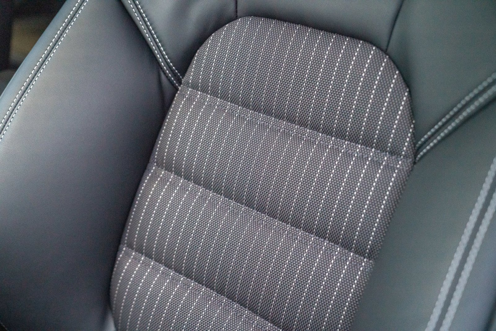 New 2026 Porsche Macan Turbo image 13