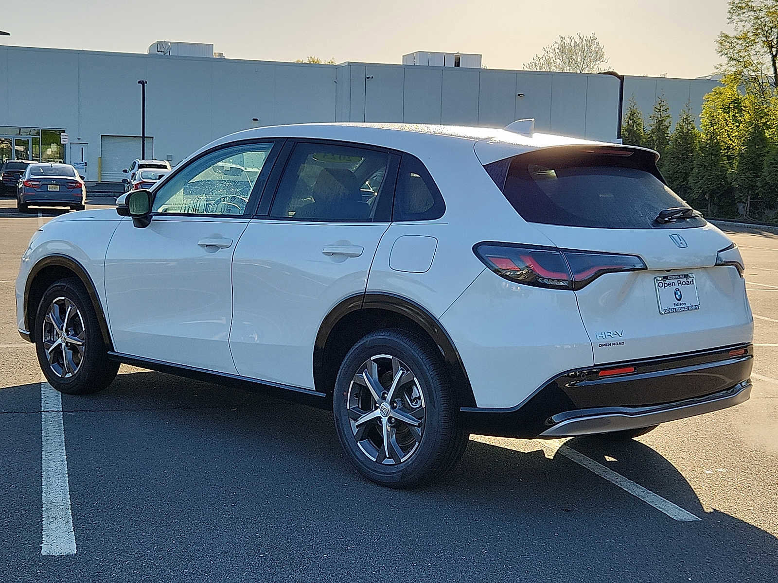 Used 2023 Honda HR-V EX-L image 4