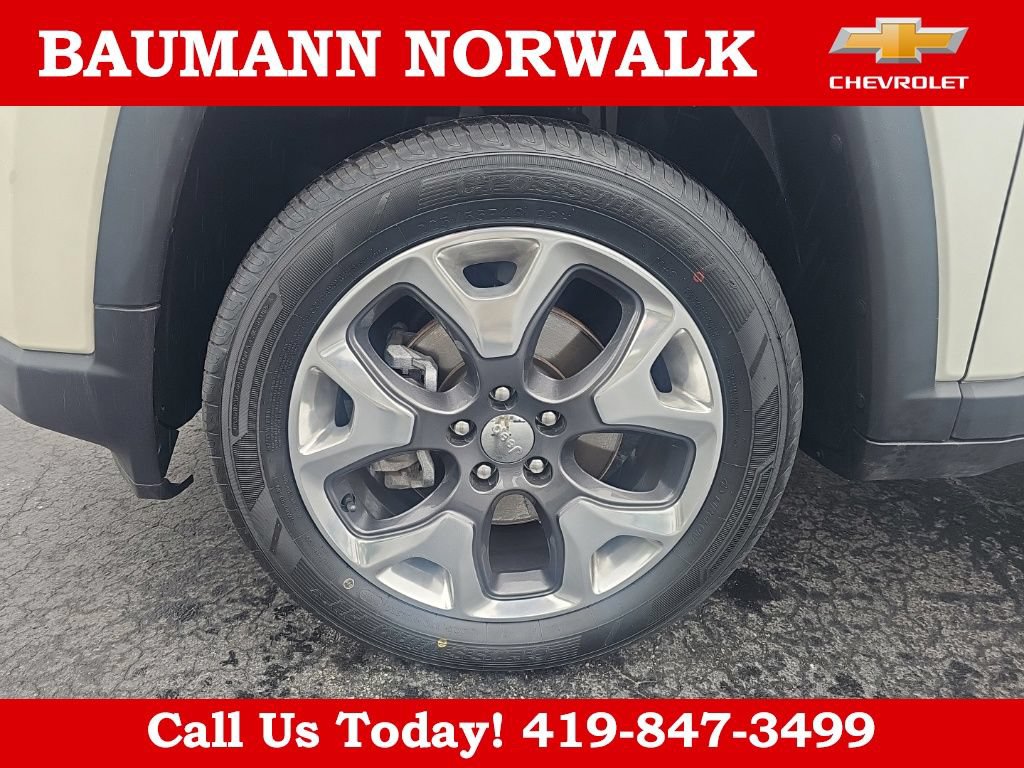 Used 2019 Jeep Compass Limited AWD/4WD image 11