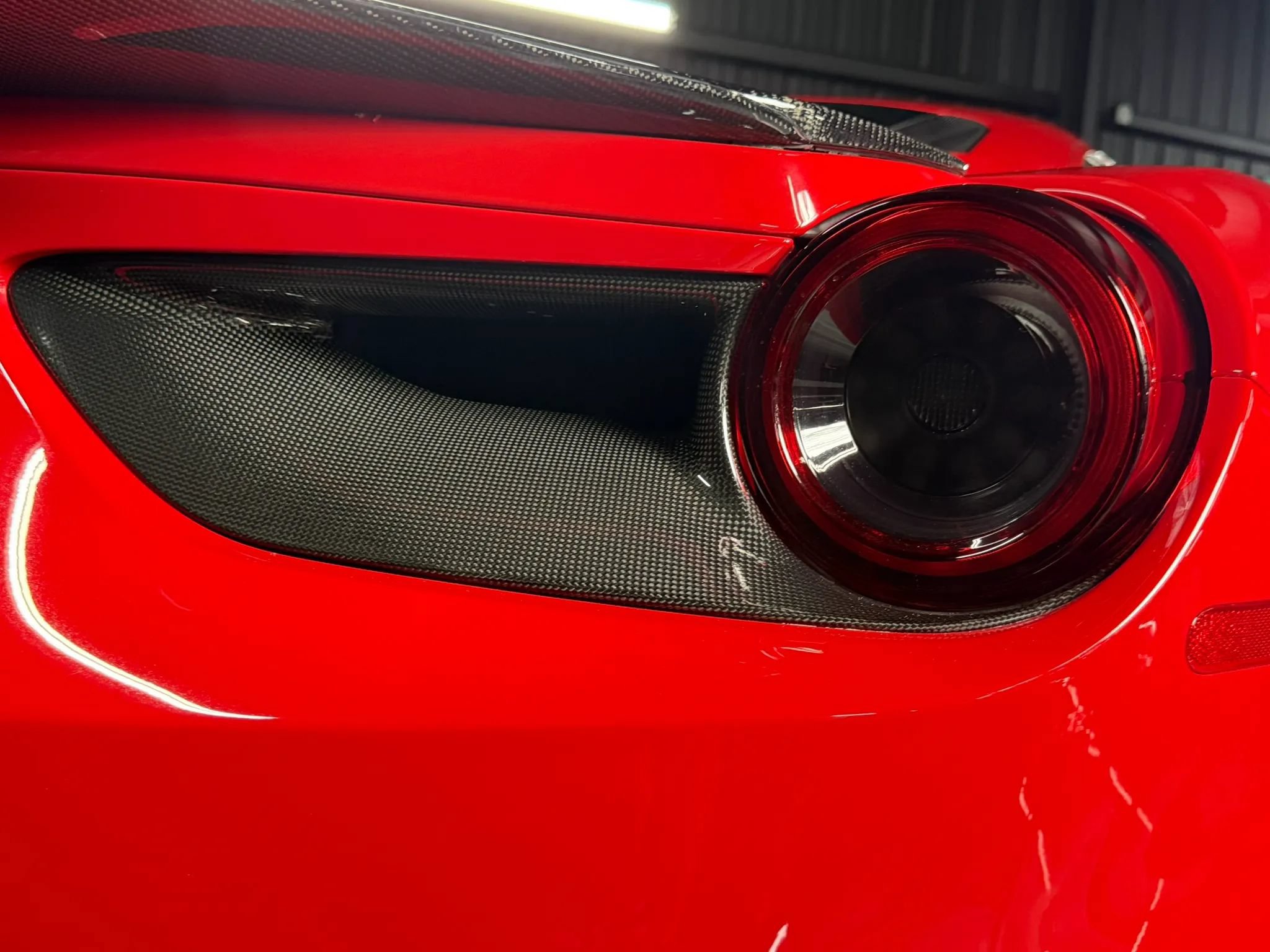 Used 2016 Ferrari 488 GTB RWD image 19