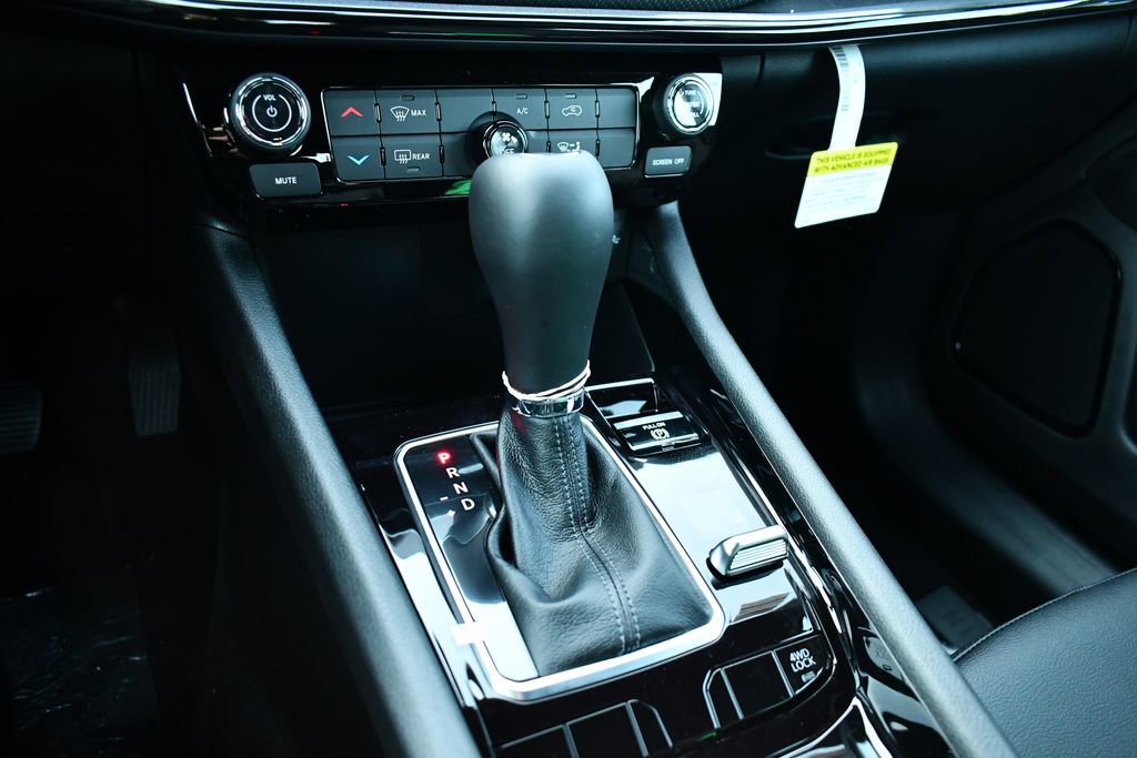 New 2026 Jeep Compass Latitude image 17