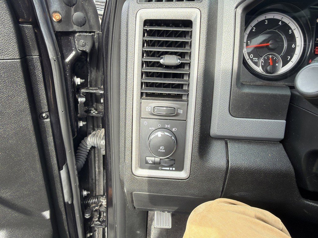 Used 2019 RAM 1500 Express w/ Express Value Package image 9