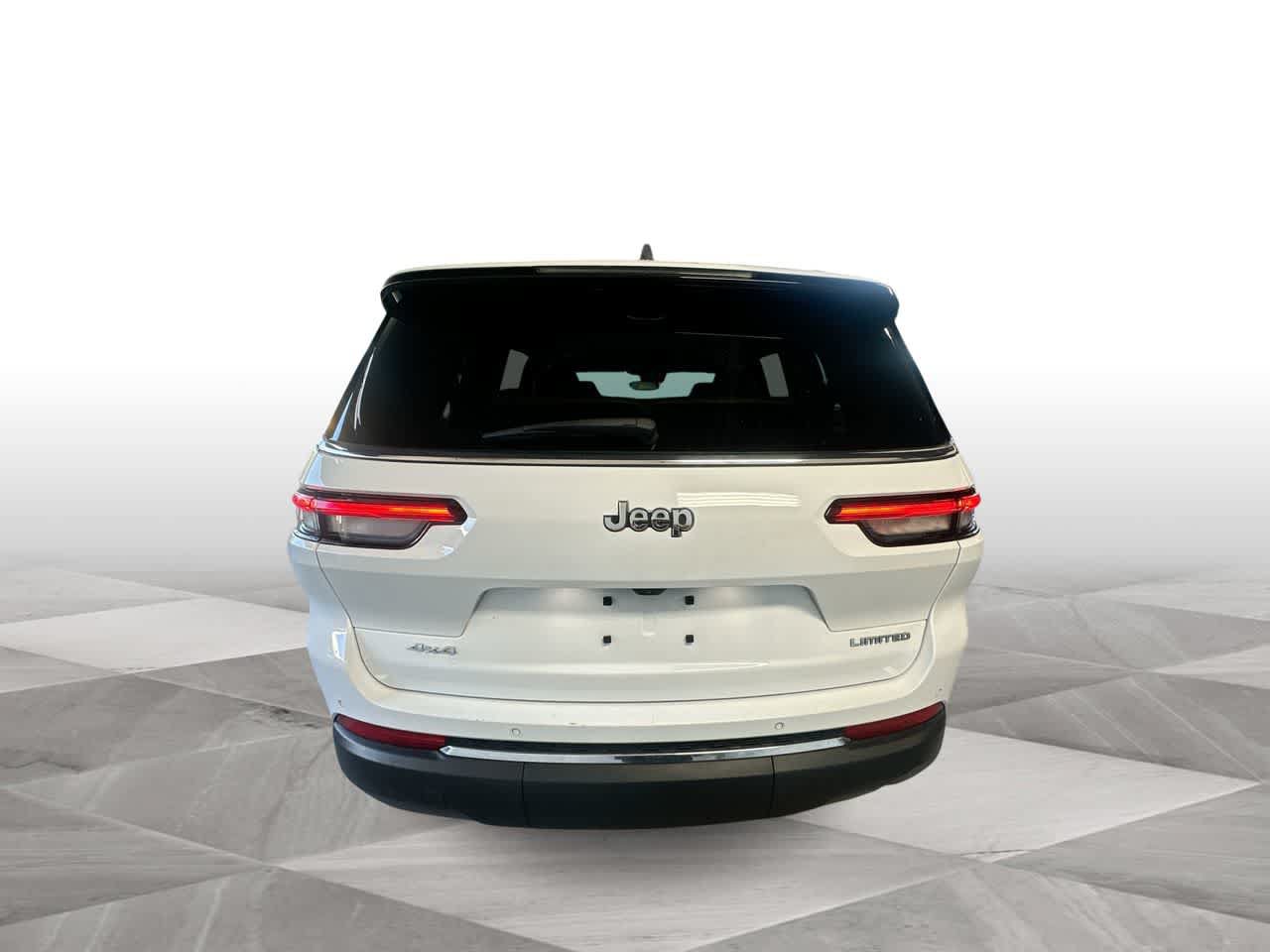 Used 2023 Jeep Grand Cherokee L Limited AWD/4WD image 7