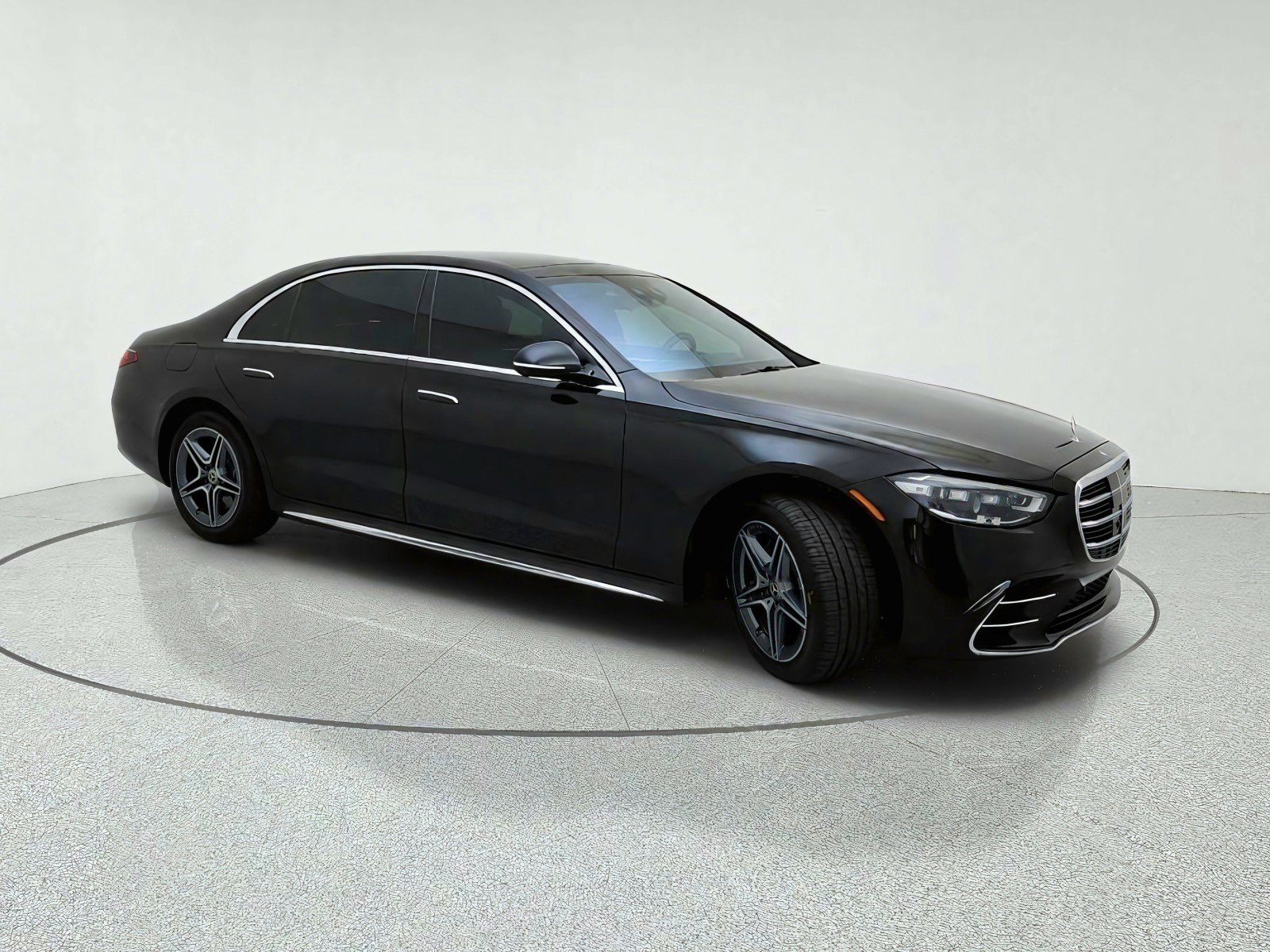 Used 2024 Mercedes-Benz S 580 4MATIC Sedan image 5