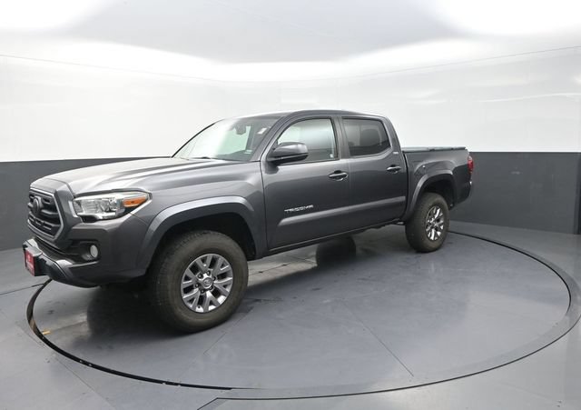 Used 2018 Toyota Tacoma SR5 RWD image 3