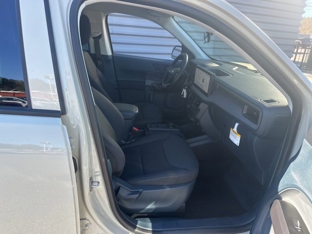 New 2025 Ford Maverick XL w/ Equipment Group 102A image 31
